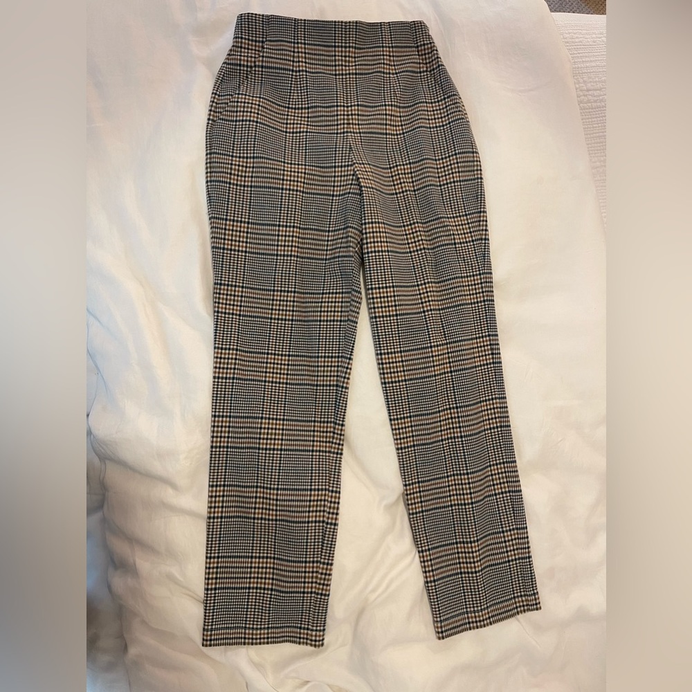 L’Academie plaid pants!